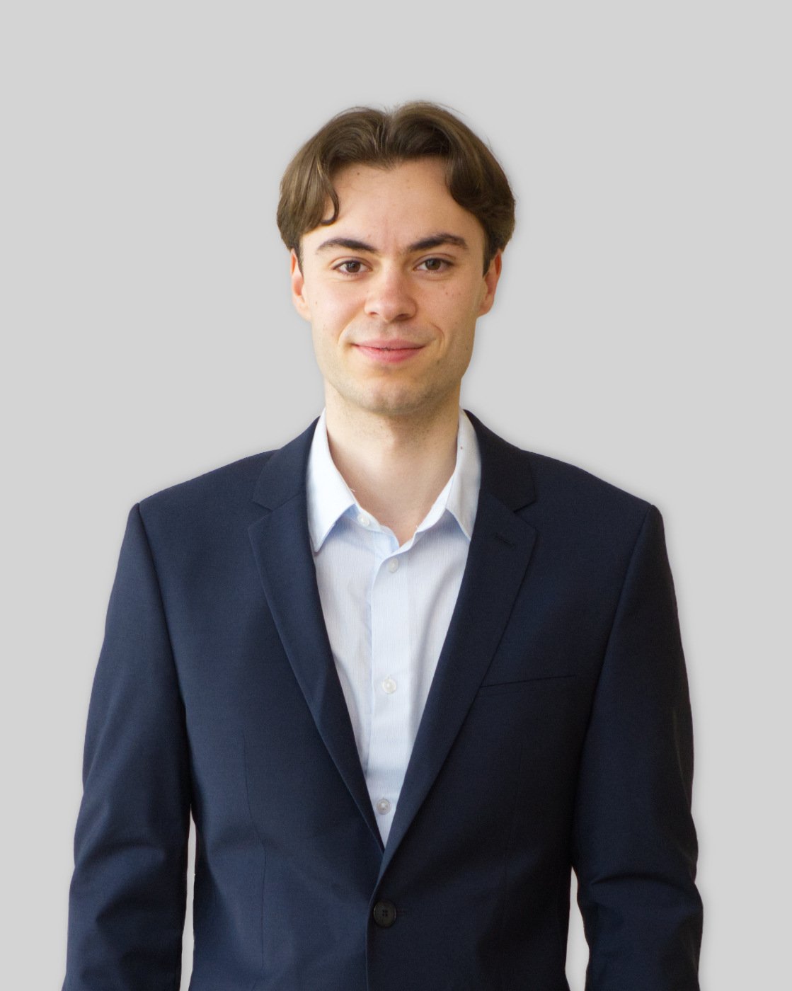 Nicolas Holz Business
